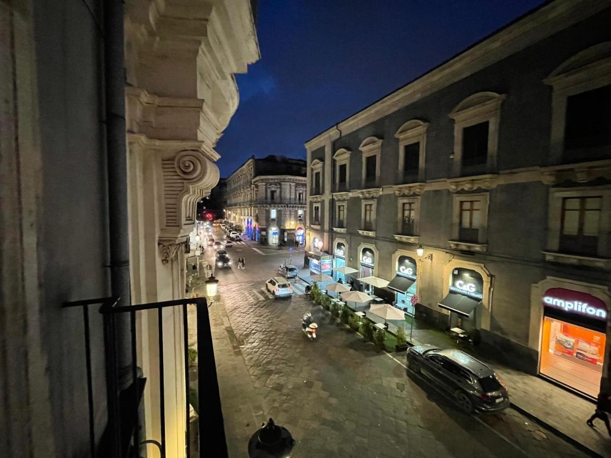Casa Vacanze Il Duomo Catânia Exterior foto